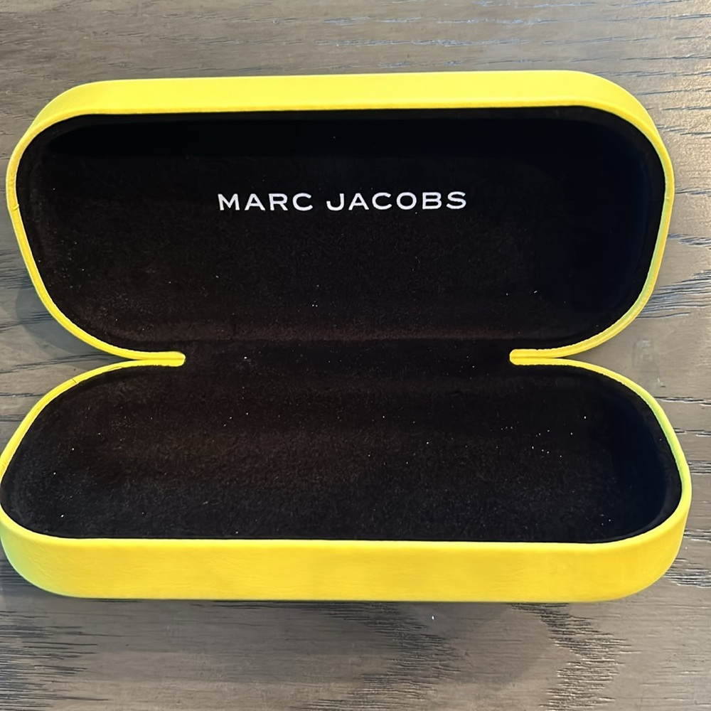 Marc Jacobs Eyeglass or Sunglasses Hard Case - Picture 2 of 5